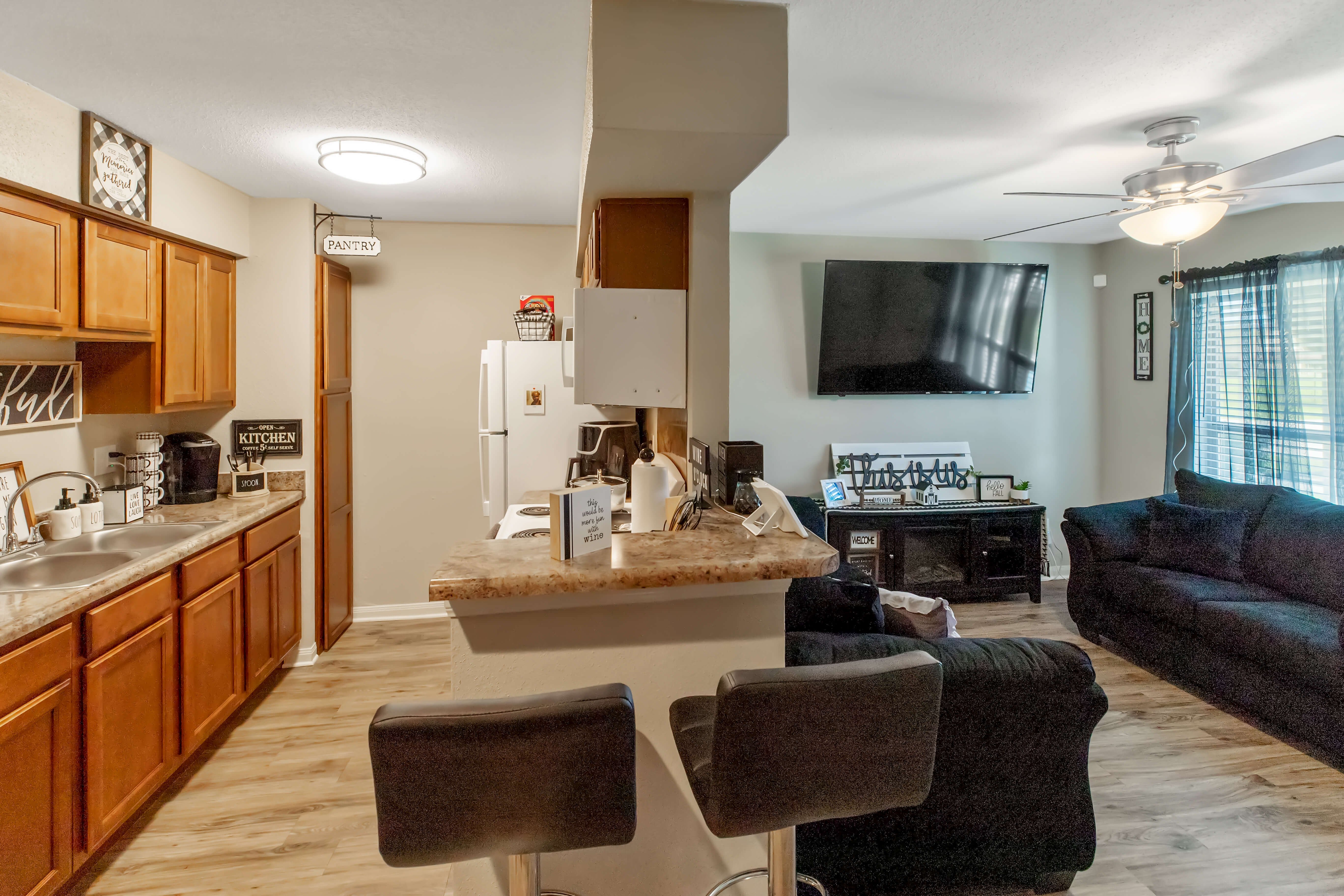 Country Terrace Apartments